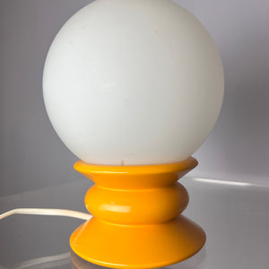 Tischlampe gelb Opalglas von Temde