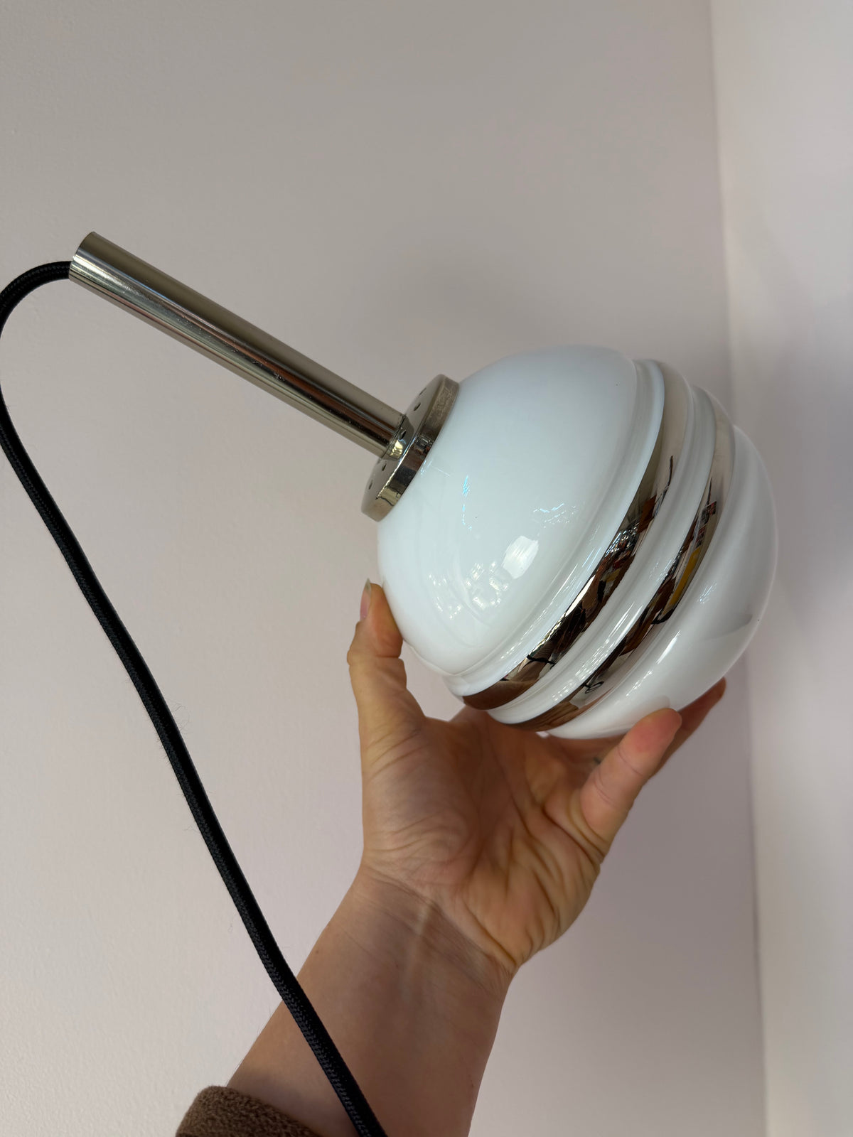 Kugellampe weiß silber Glas