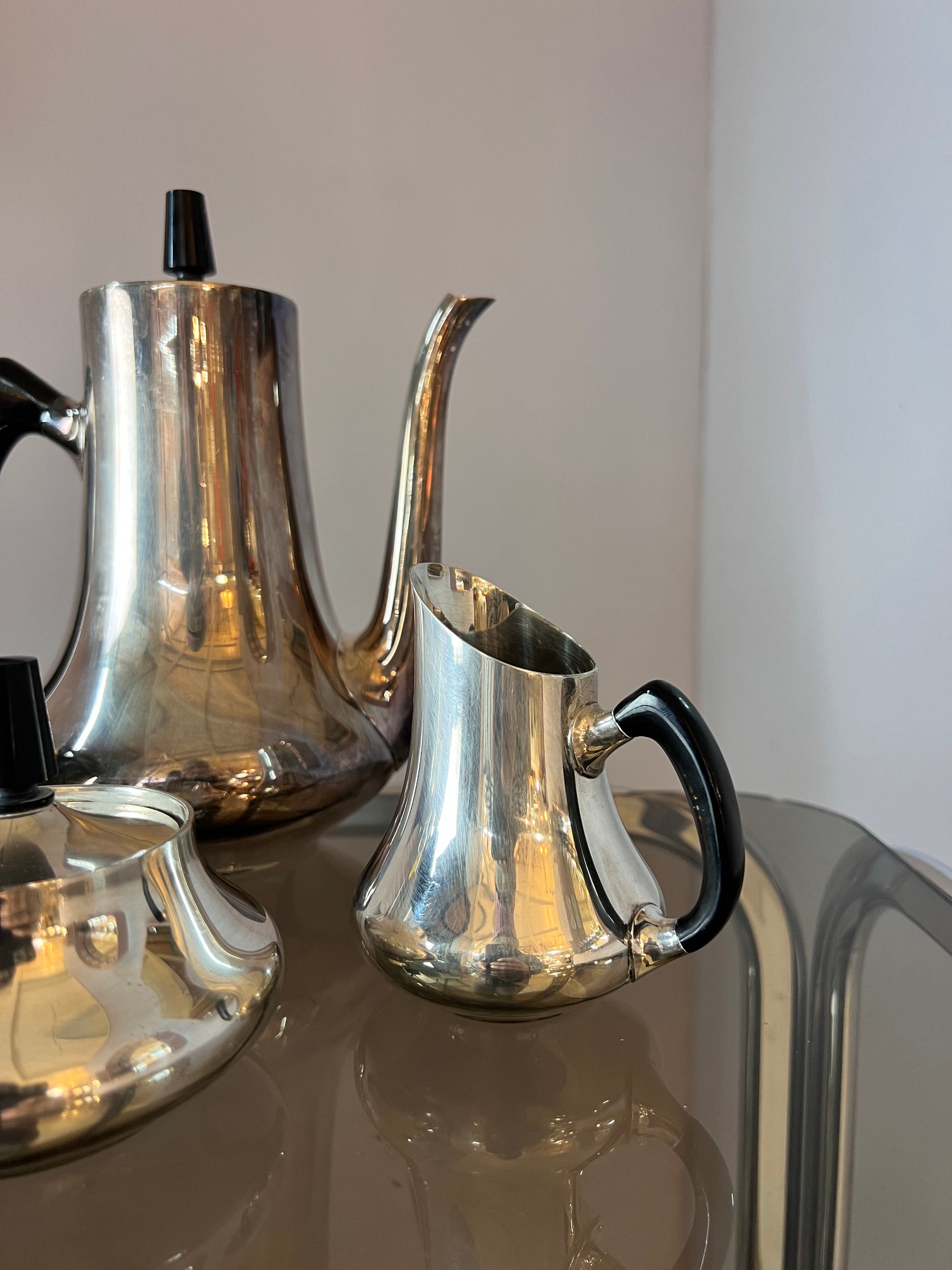 Set: Kanne, Zuckerdose, Milchkännchen & Sauciere Teile EPNS versilbert von Hans Bunde für COHR Denmark
