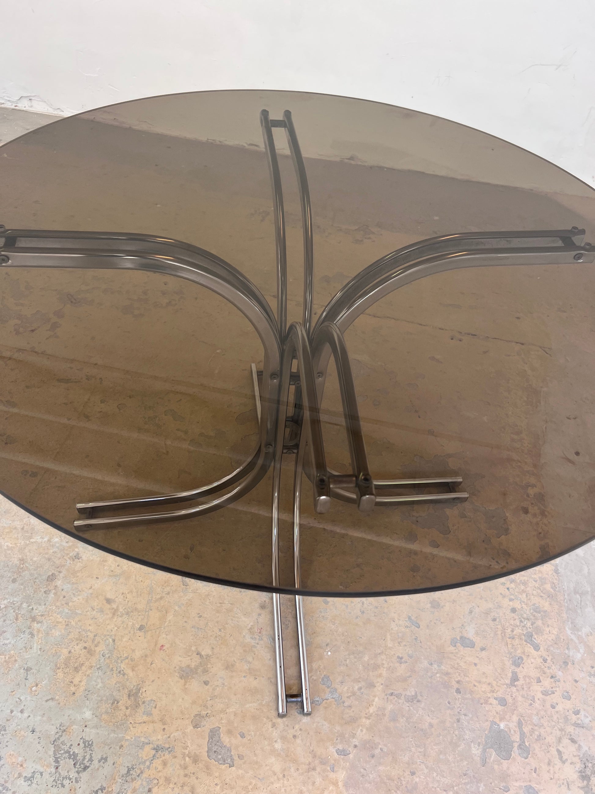 Runder Esstisch Rauchglas & Chrom