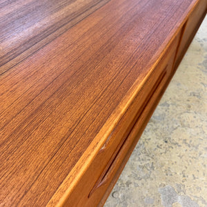 Lowboard Teak mit neuen Metallbeinen von rt Möbel