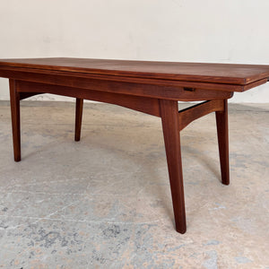 Höhenverstellbarer Couchtisch Teak mit Auszügen aus Dänemark