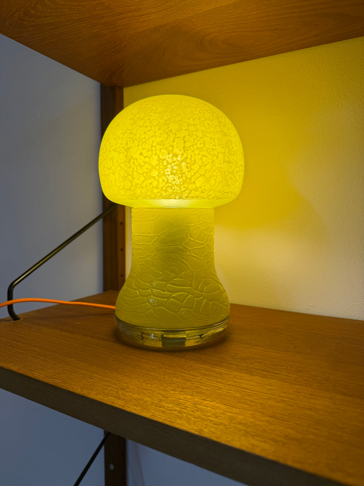 Pilzlampe gelb Glas von Karin Korn für Beleuchtungsglaskombinat Görlitz
