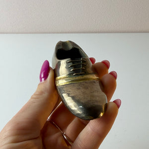Hand-Aschenbecher Schuh Messing