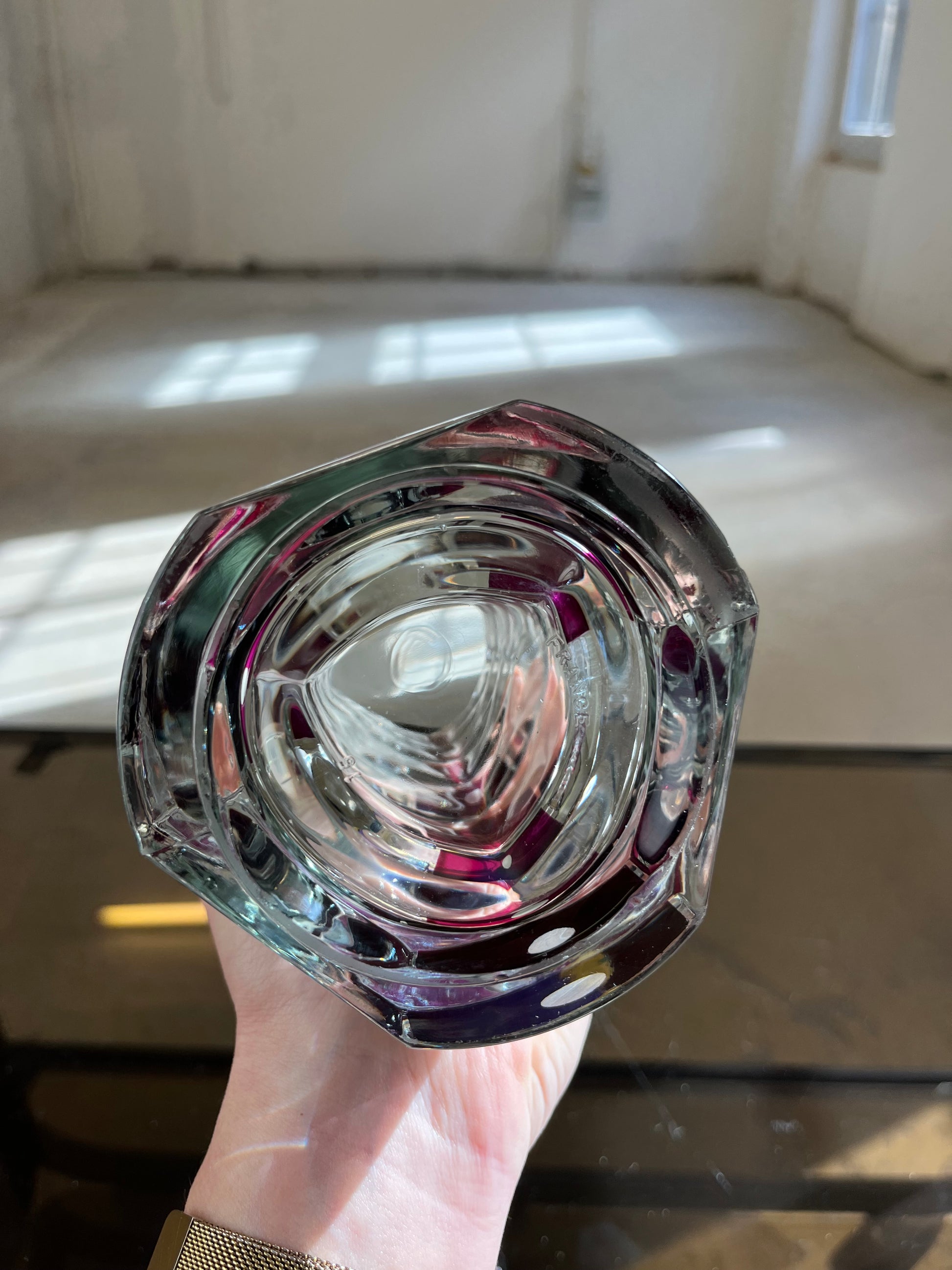 Set: 2 Vasen weinrot Glas von J.G. Durand für Luminarc