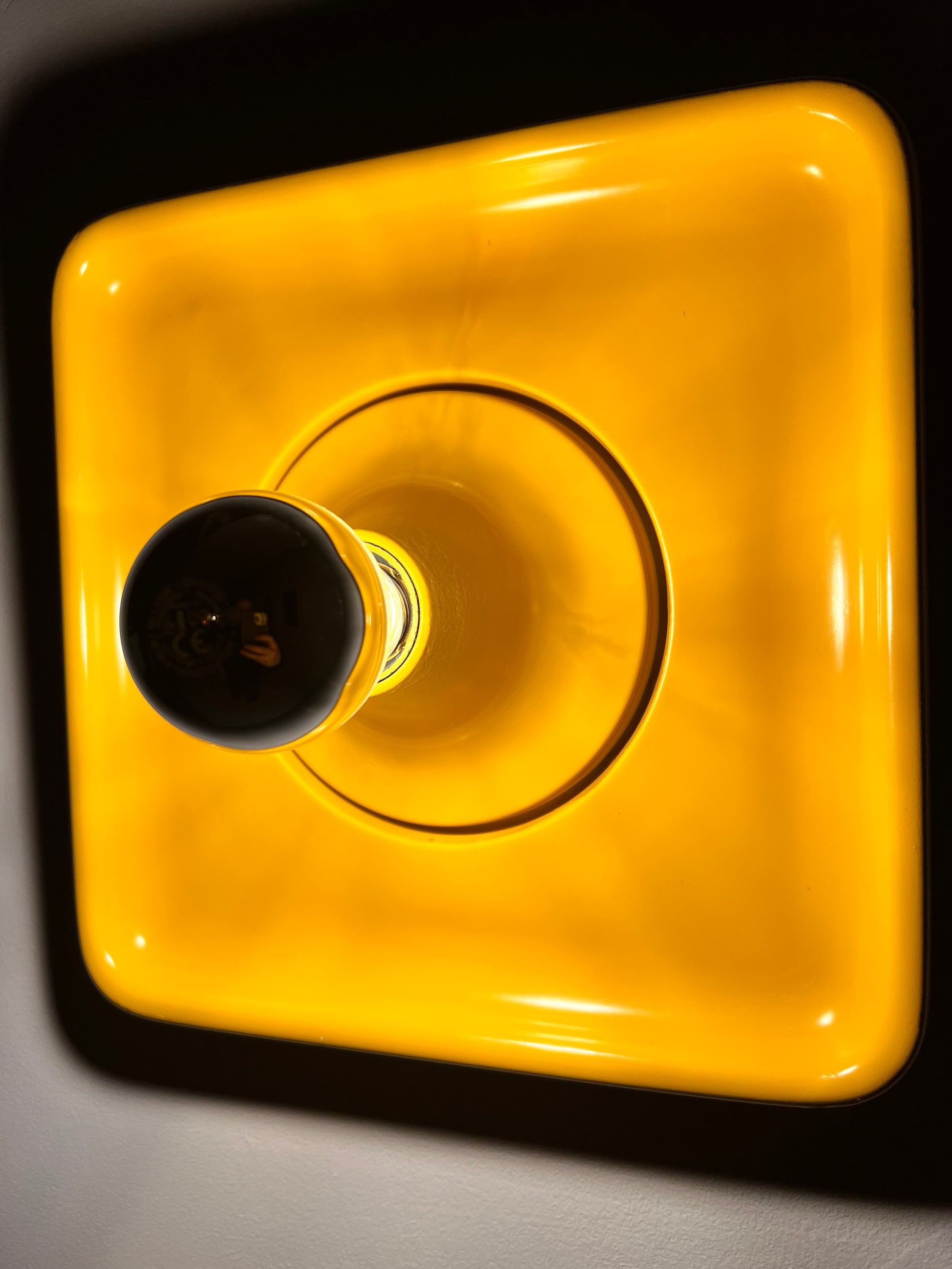 Wandlampe gelb von Schönbuch