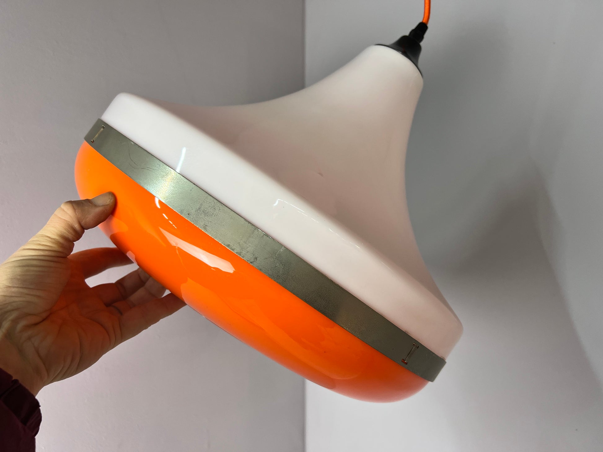 Hängelampe weiß orange Kunststoff aus Dänemark