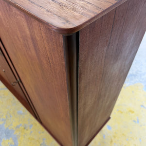 Highboard / Flurschrank Teak aus Dänemark
