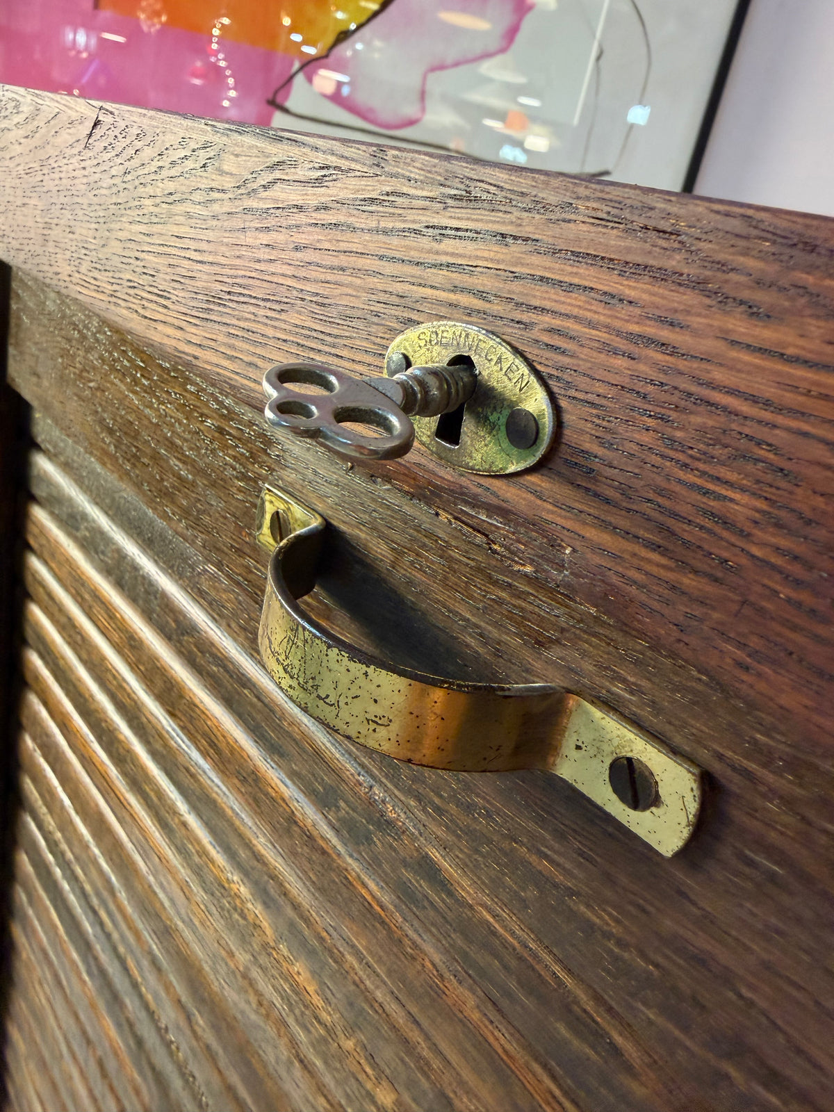 Rollladenschrank mit Messinggriff & Schloss von Soennecken