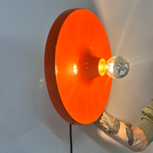 Wandlampe Diskus orange 33 cm von Charlotte Perriand für Honsel