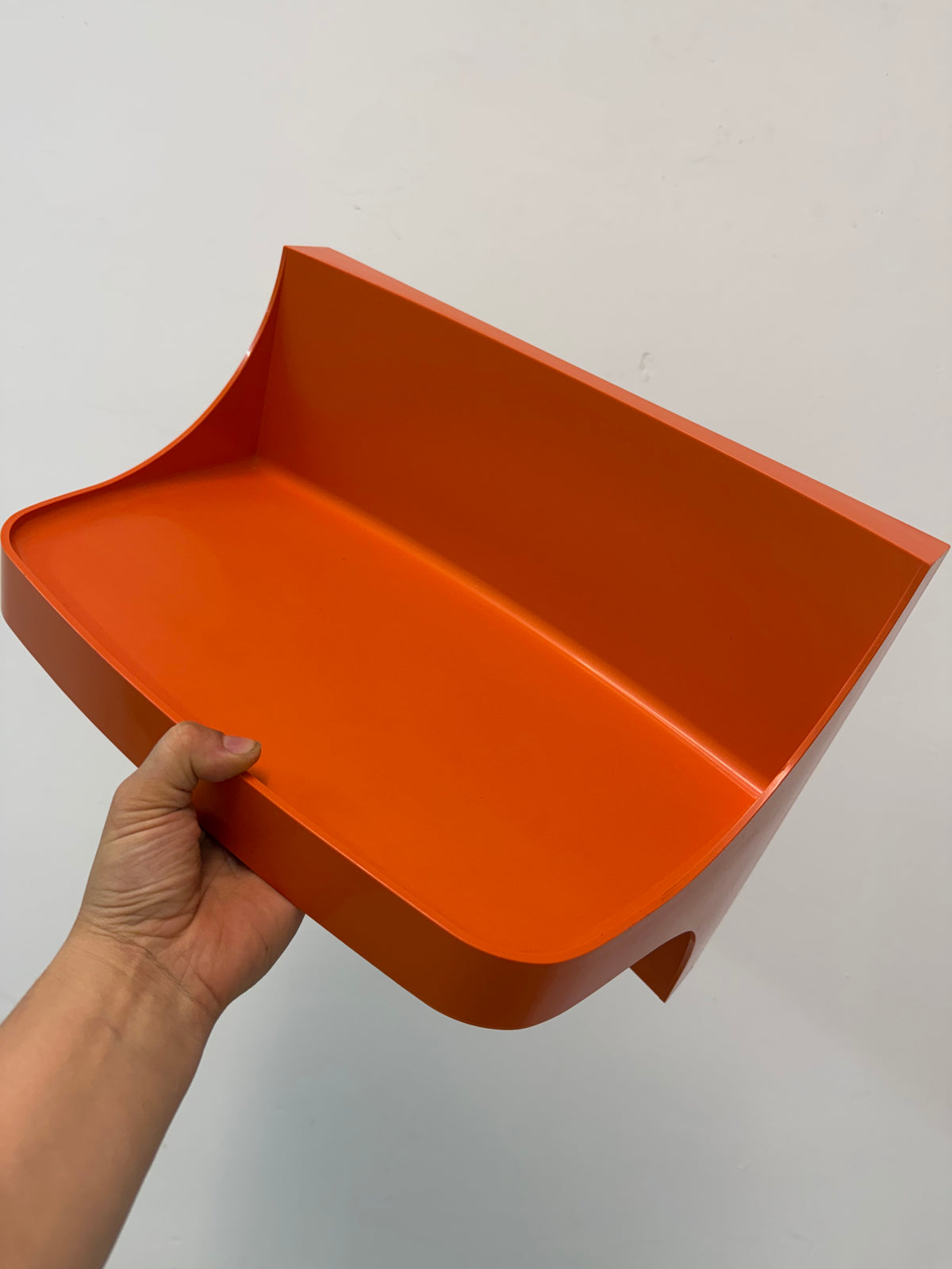 Wandregal orange Kunststoff mit Garderobenhaken