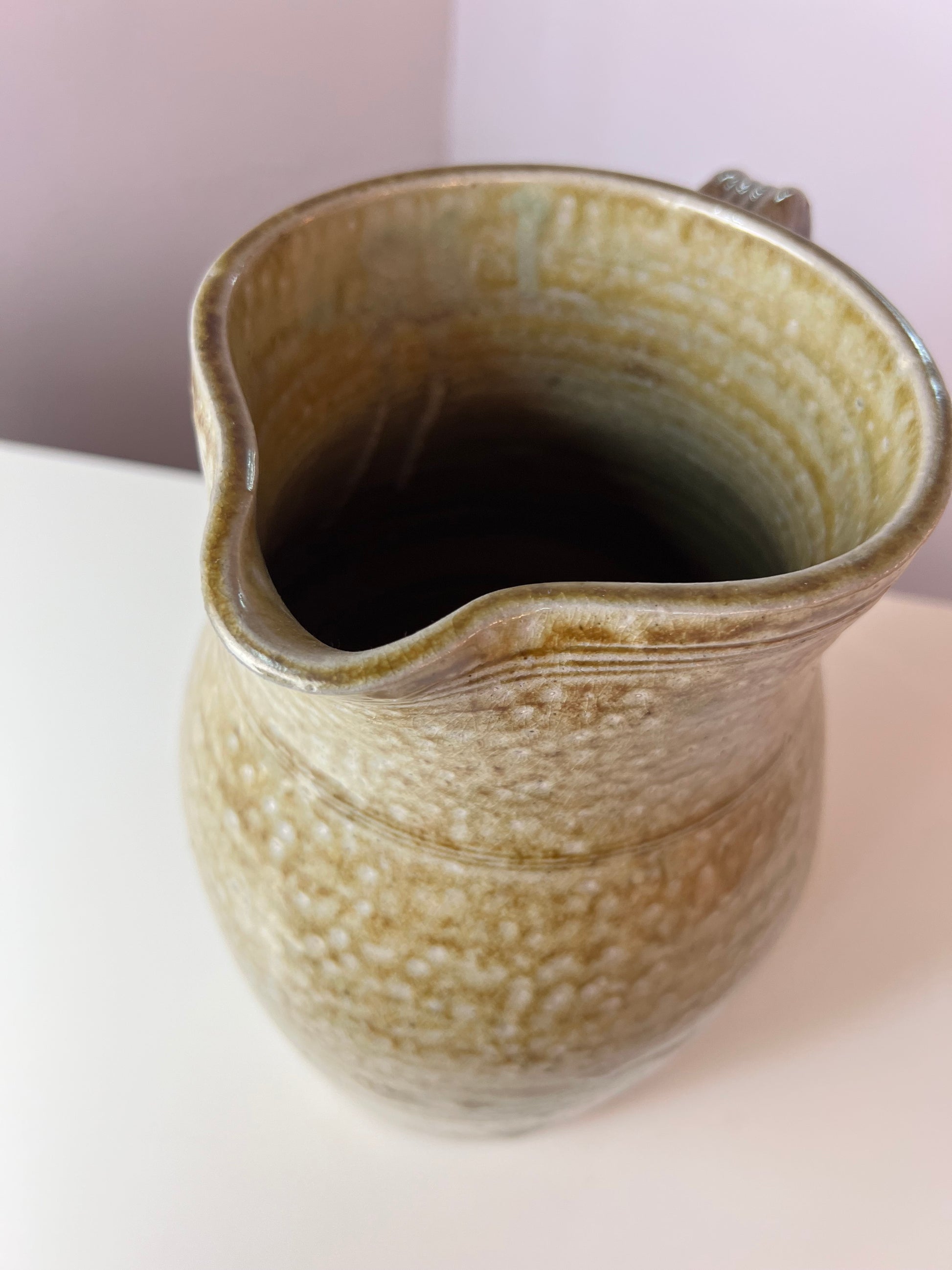 Krug grau Keramik von Grit Stone aus Portugal