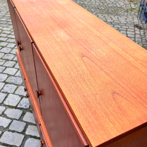 Highboard Teak mit runden Griffen