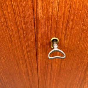 Kommodenschrank Teak mit Schloss aus Dänemark