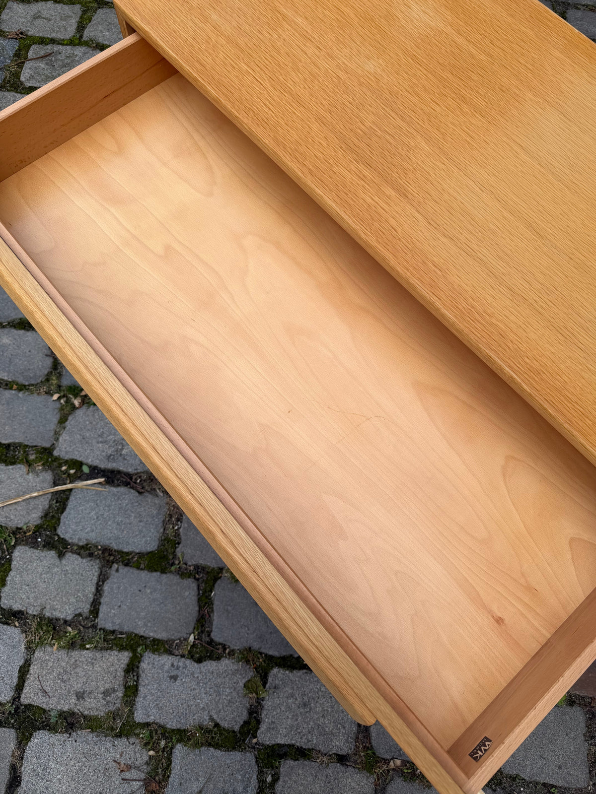 Kommode Eiche mit neuen Chromfüßen von WK Möbel