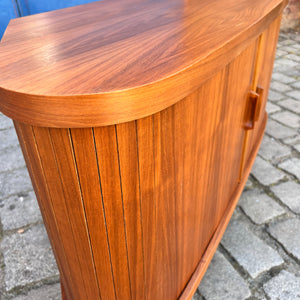 Eckbar Nussbaum mit drehbarem Regal