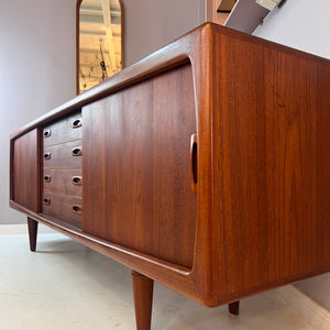 Sideboard Teak von H.P. Hansen