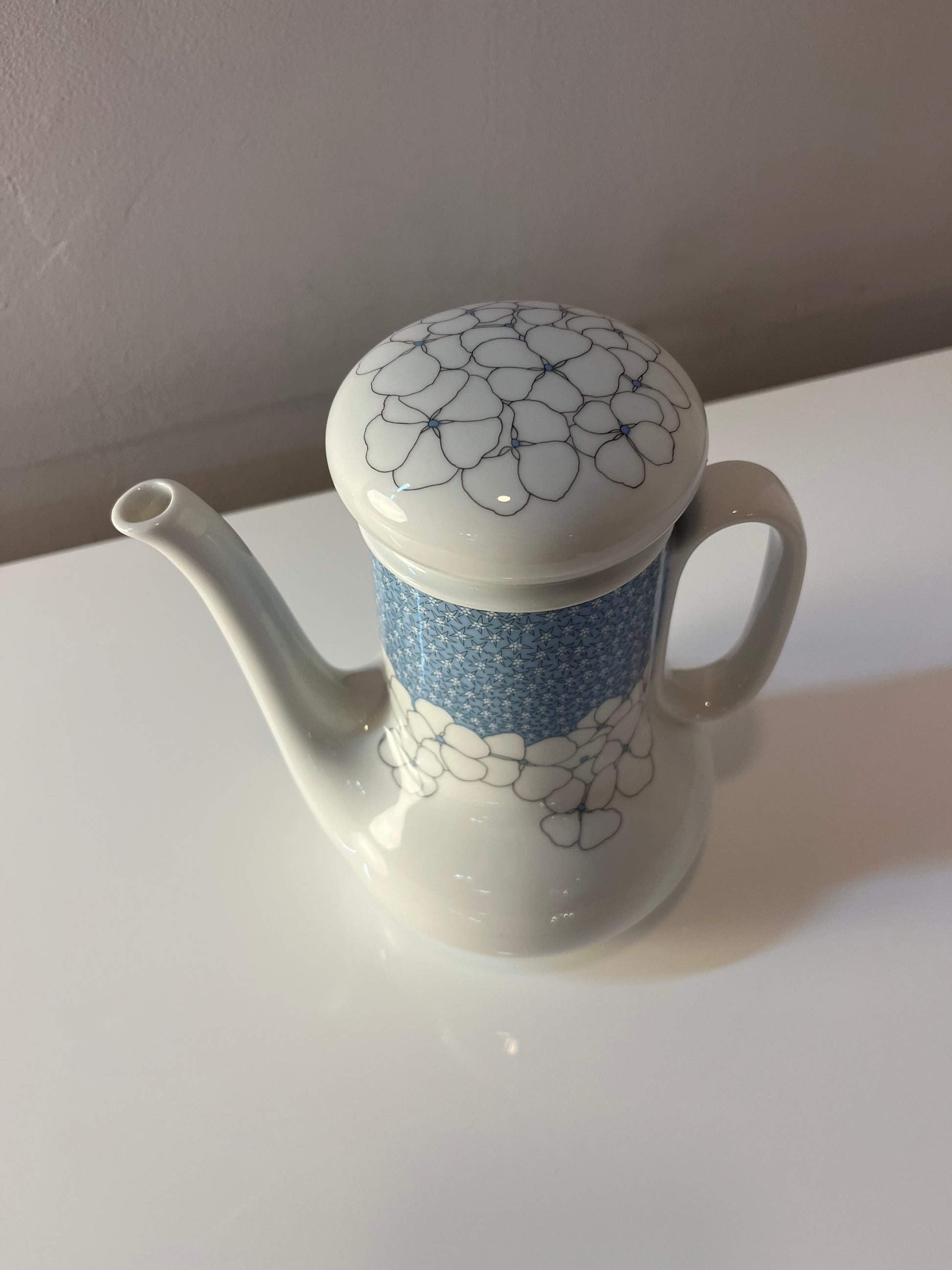 Kaffeekanne Kiruna Garden weiß blau von Tapio Wirkkala für Thomas