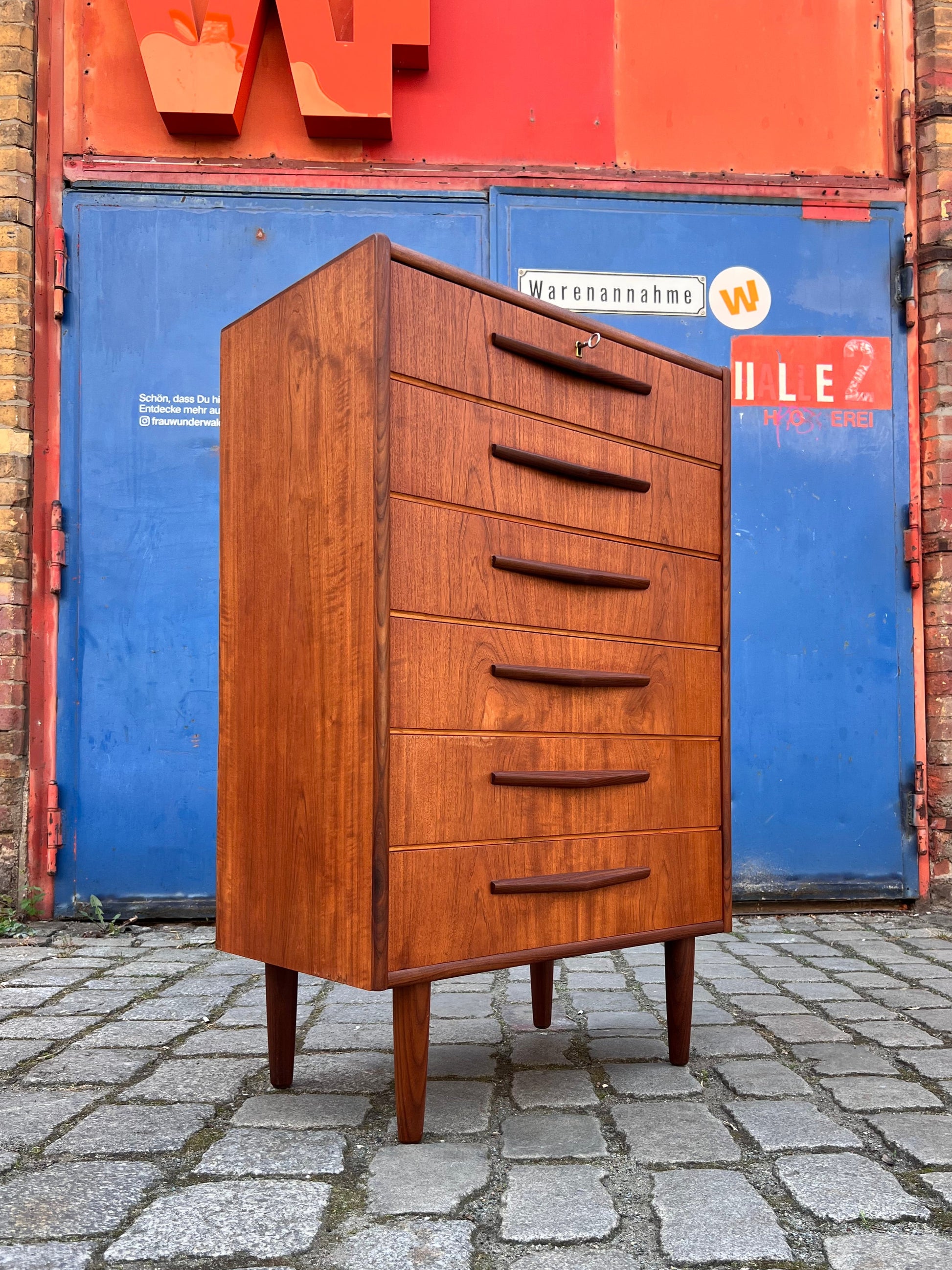 Kommode Teak mit Schloss aus Dänemark