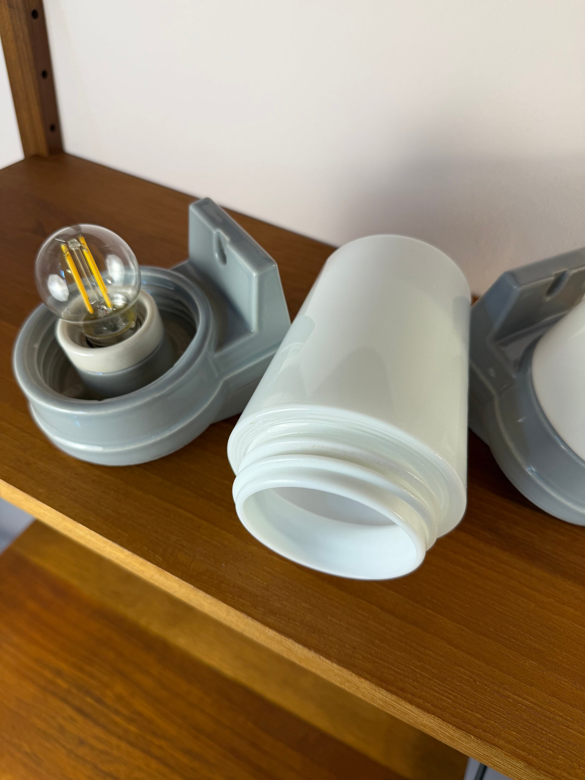 Set: 2x Wandlampe Modell 6070 weiß Sigvard Bernadotte für Ifö