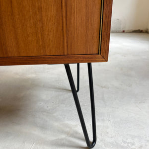 Sideboard Teak mit Flügeltüren & Messinggriffen