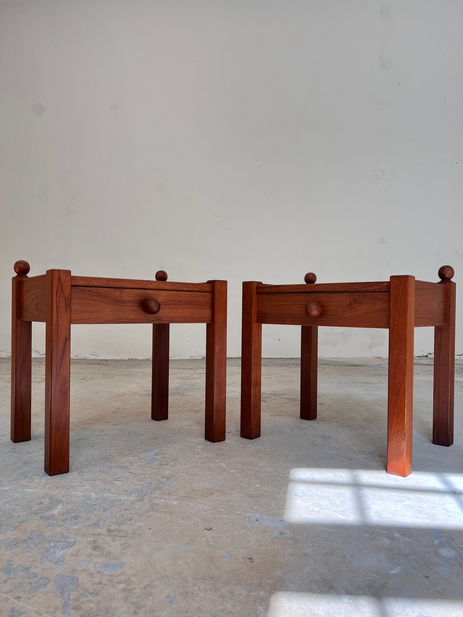Set: 2x Nachttische aus Dänemark