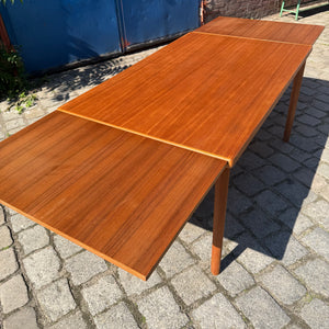 Ausziehbarer Esstisch Teak von Henning Kjærnulf