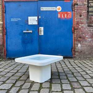 Couchtisch weiß Kunstoff Glas von Peter Ghyczy