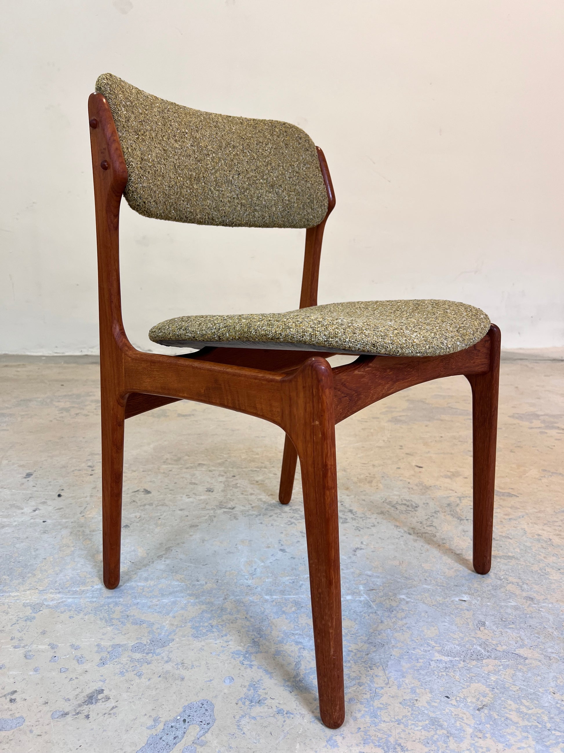 Polsterstuhl grün Teak neu gepolstert von Erik Buch