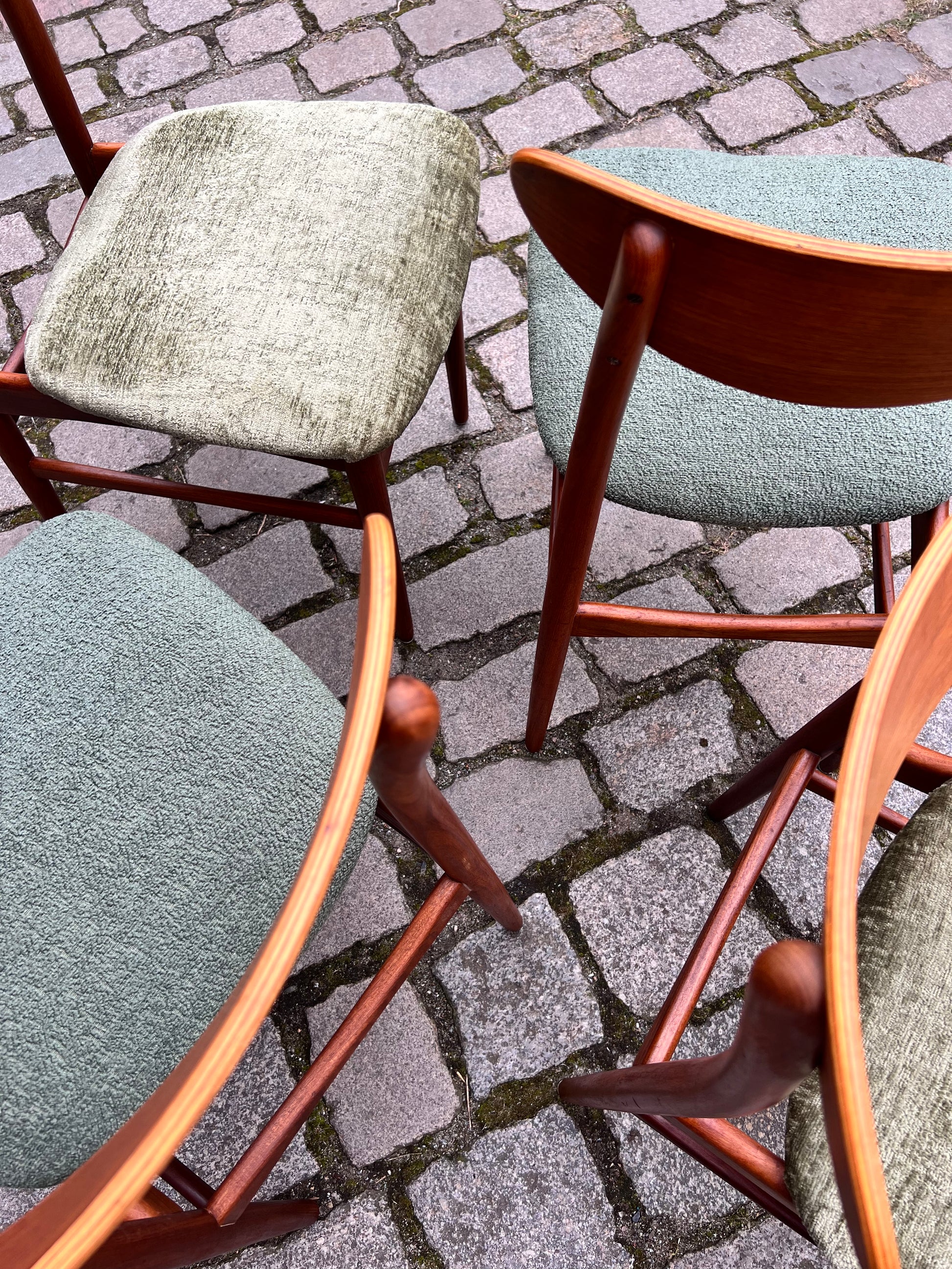 Set: 4x Esszimmerstuhl grün Teak