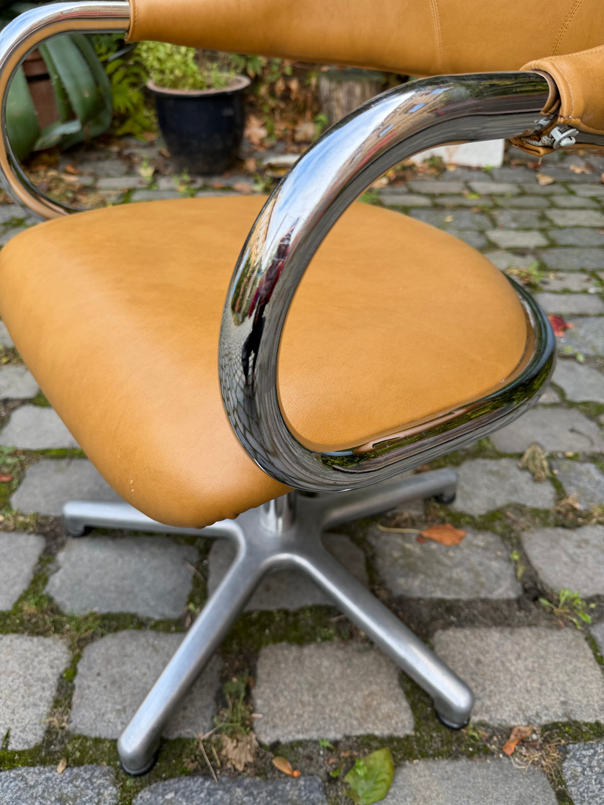Drehstuhl Chrom Leder von Olymp