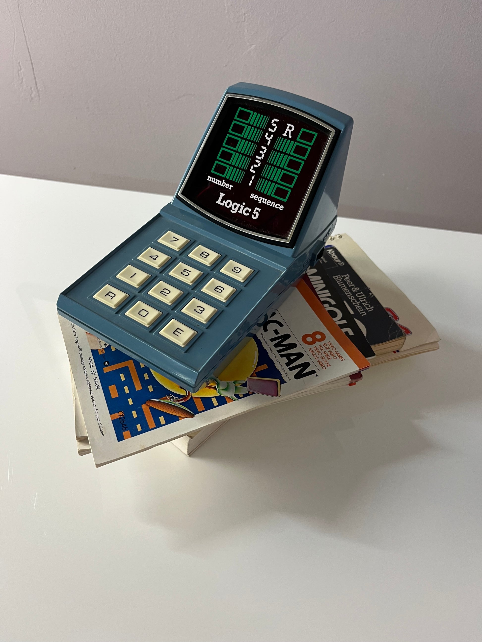 Set: Booklets & Logic 5 von Milton Bradley