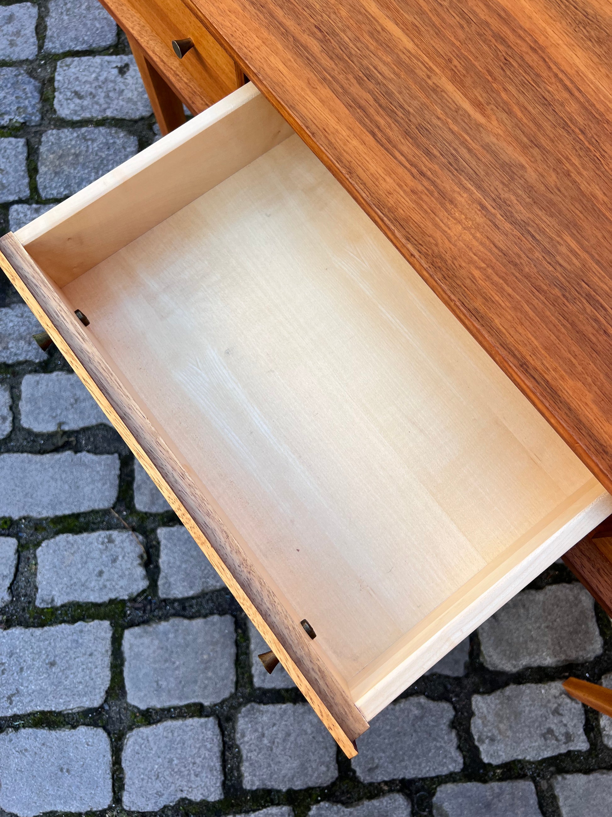 Konsolentisch Nussbaum von WK Möbel