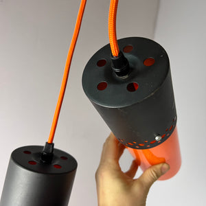 Hängelampe orange schwarz Kunststoff Metall