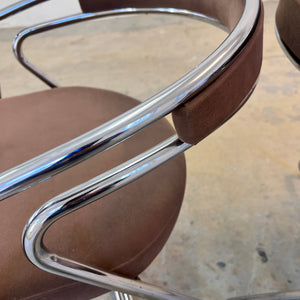 Polsterstuhl Chrom mit braunem Velour