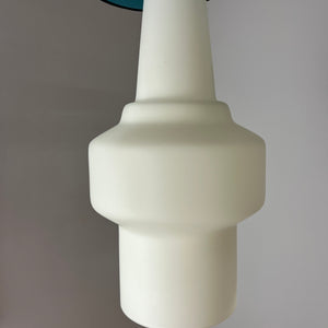 Hängelampe blau weiß Opalglas von Hyllinge Glasbruk