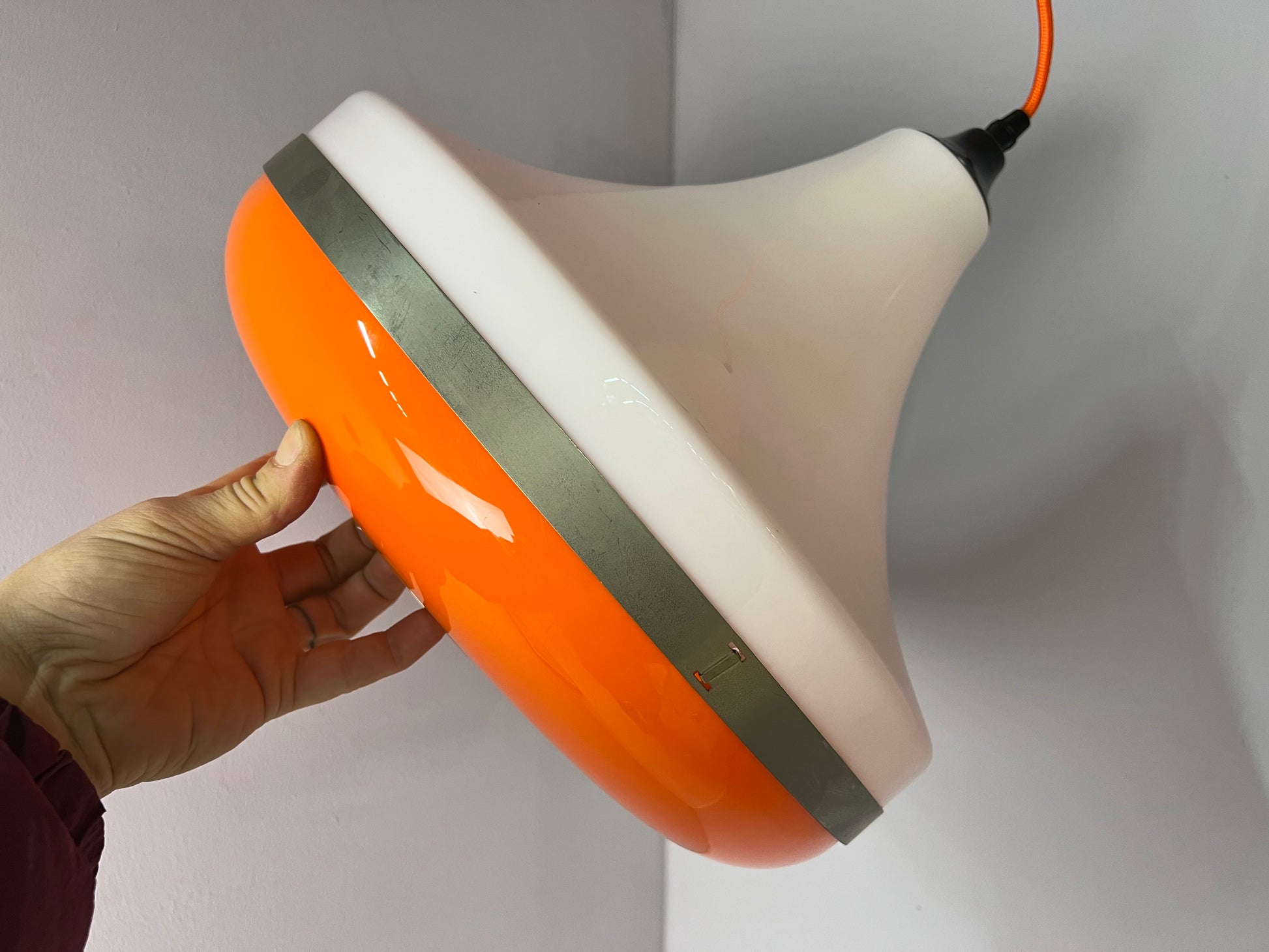 Hängelampe weiß orange Kunststoff aus Dänemark