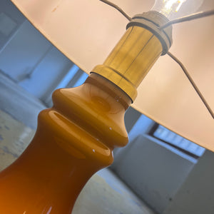 hohe Tischlampe Glas & Seide