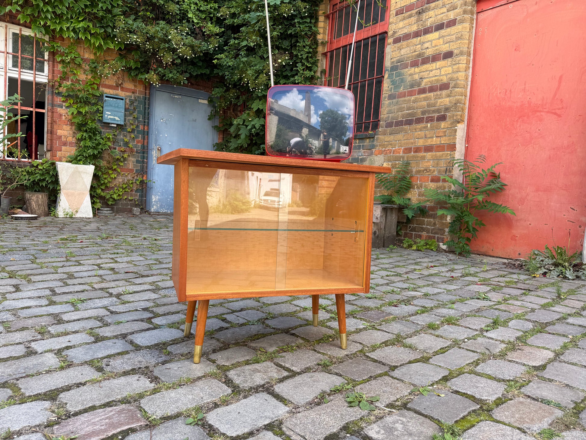 Fernsehvitrine Sapelli-Mahagoni mit drehbare Platte
