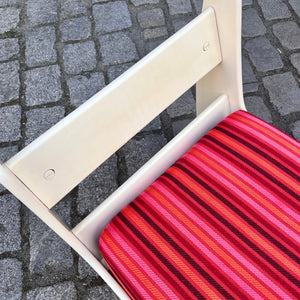 Sessel 70er pink gestreift