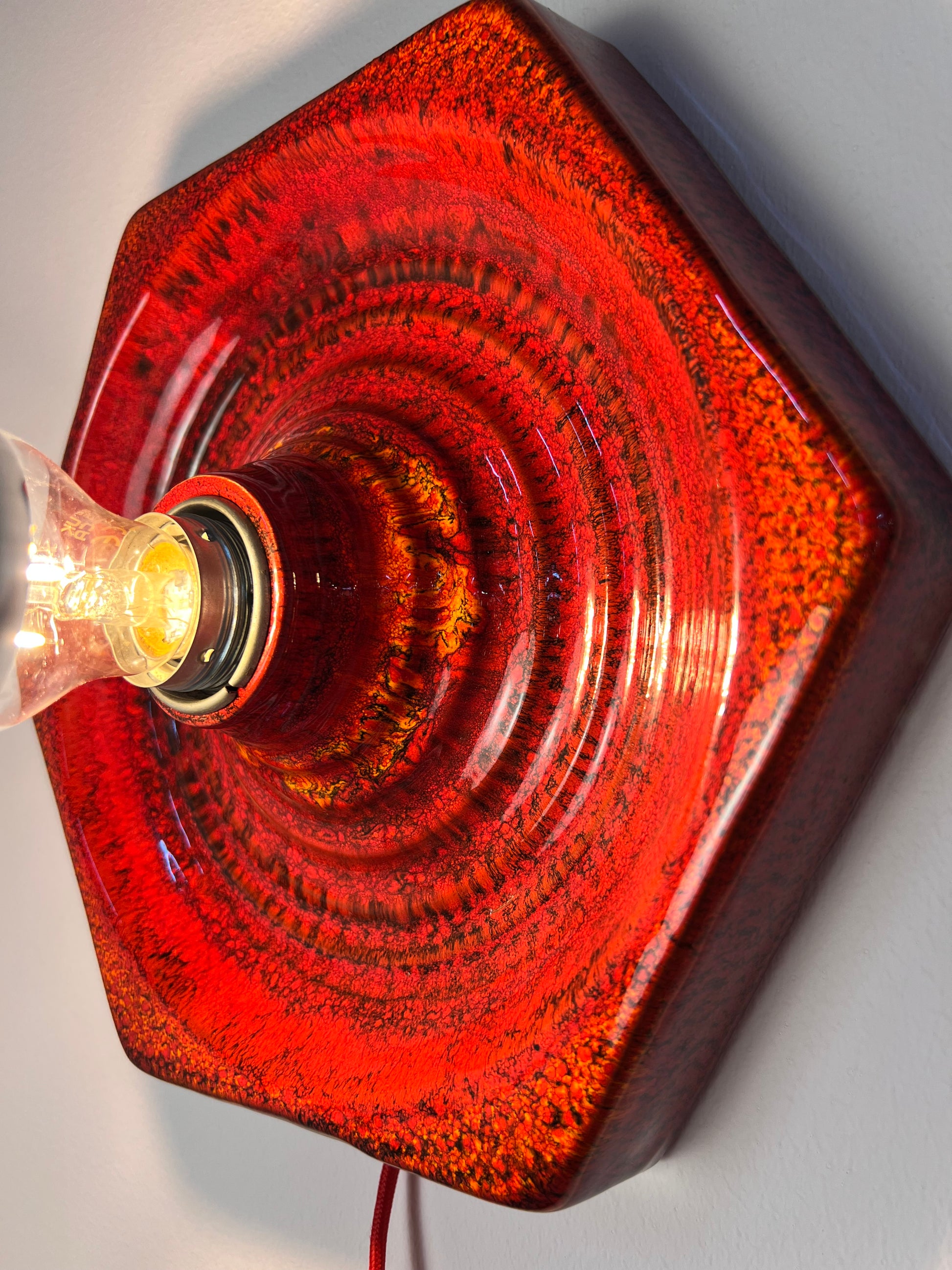 Wandlampe rot Keramik von Hustadt Leuchten