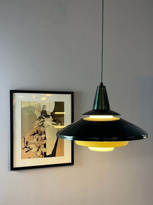 Lamellenlampe dunkelgrün gelb mit Opalglasschirm