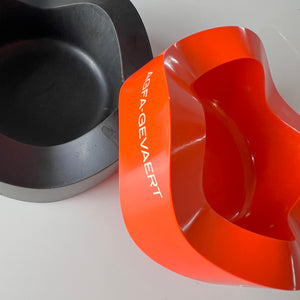 Set: 2 Aschenbecher schwarz rot von Walter Zeischegg für Helit