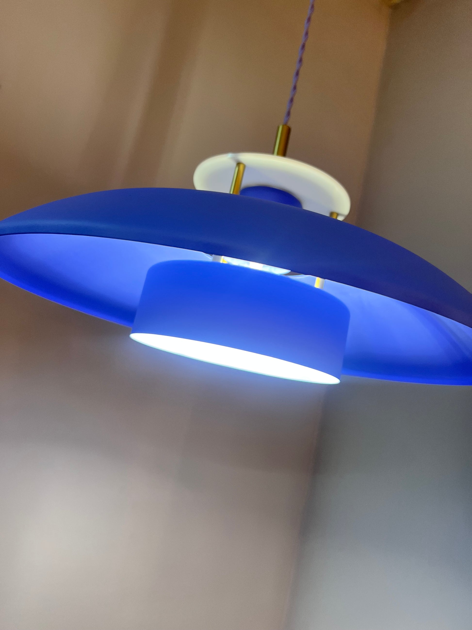 Lamellenlampe neu lackiert blau