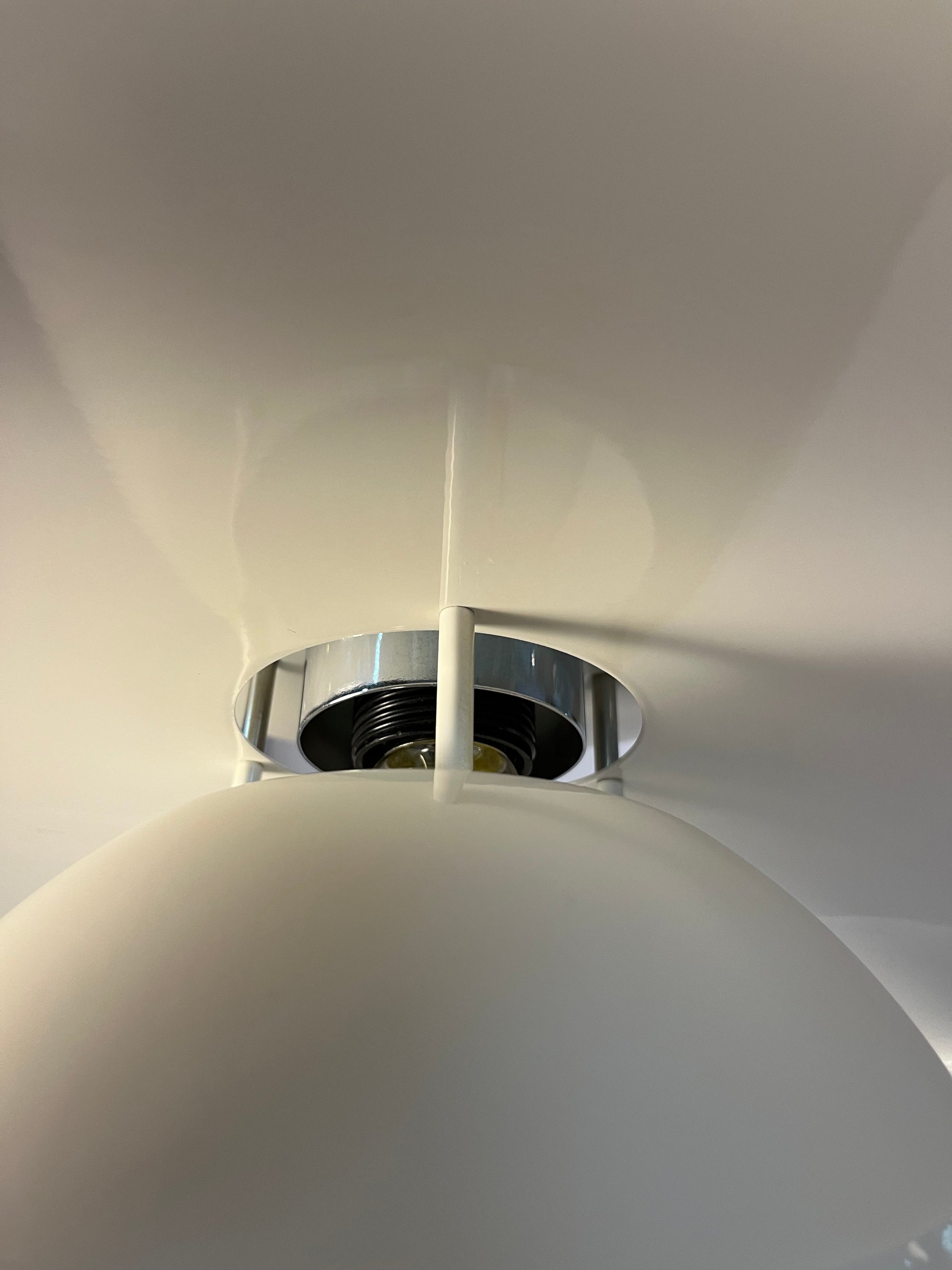 Lamellenlampe cremeweiß aus Dänemark