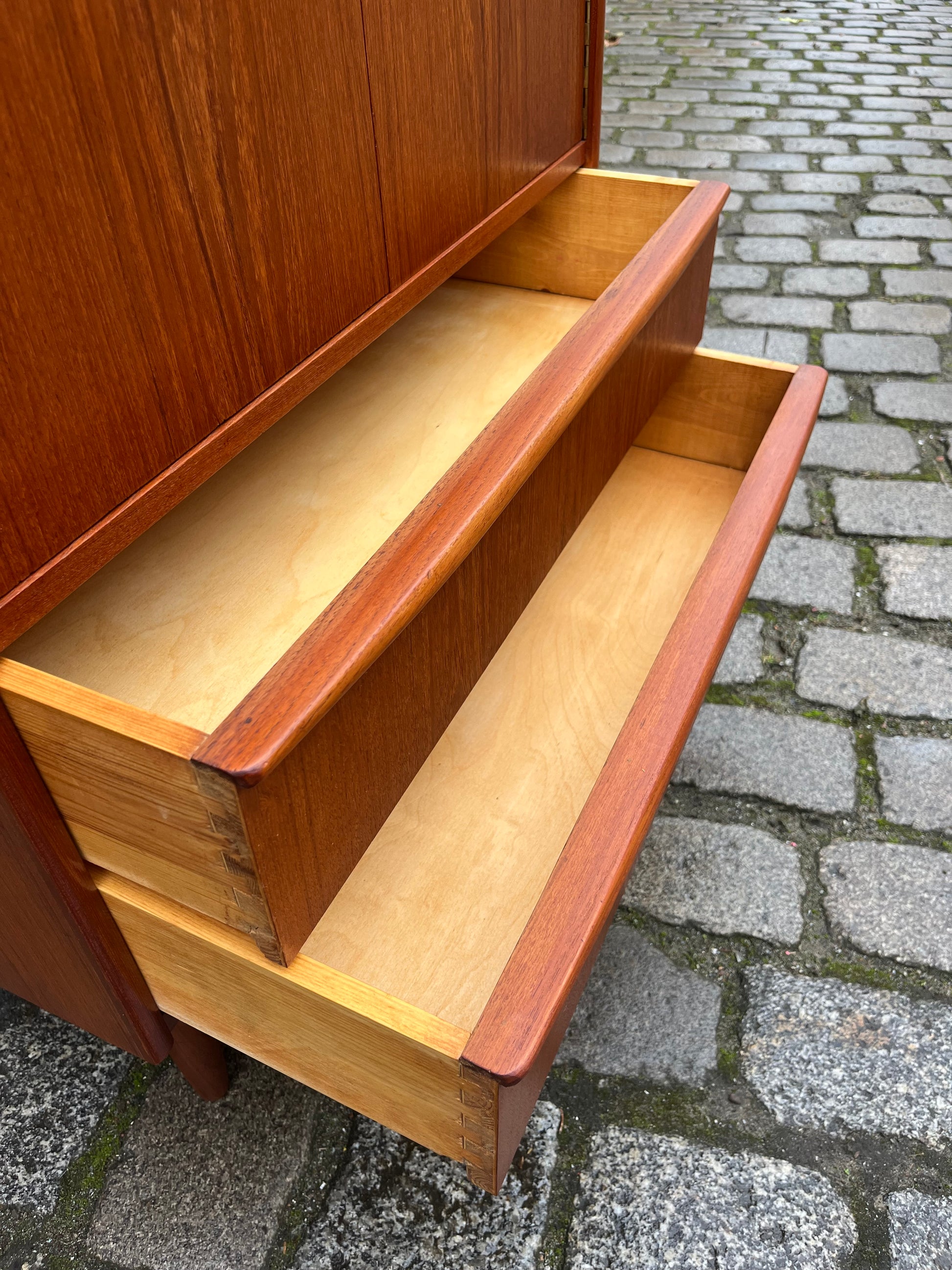 Kommodenschrank Teak mit Schloss aus Dänemark