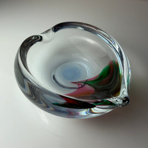 Aschenbecher rot grün Glas von Jiří Šuhájek