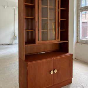 Vitrine Teak mit Schiebetüren von Hundevad
