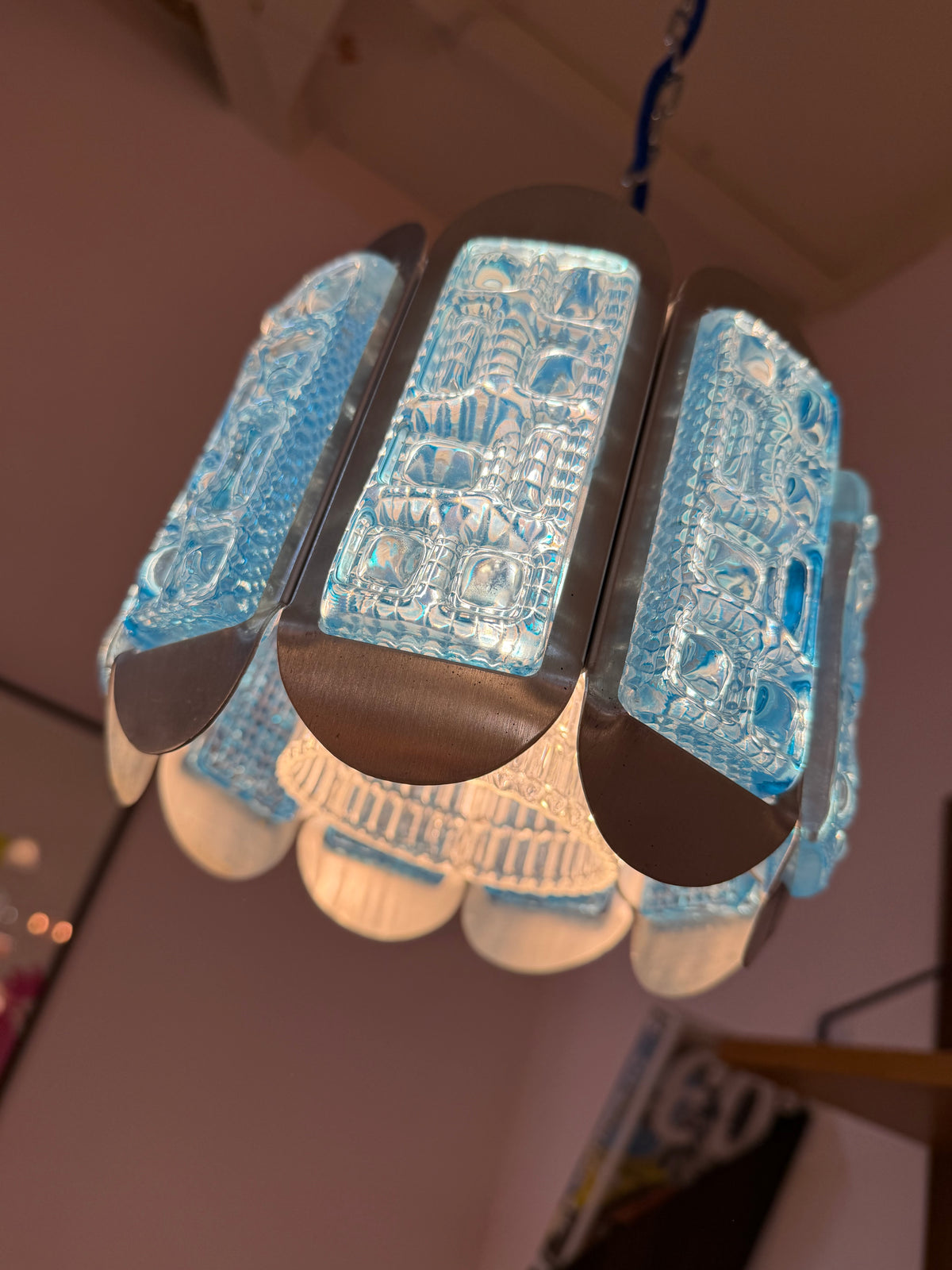 Hängelampe blau silber von Vitrika
