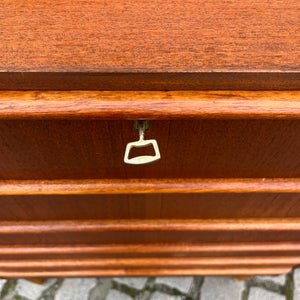 Kommode Teak mit Schloss aus Dänemark